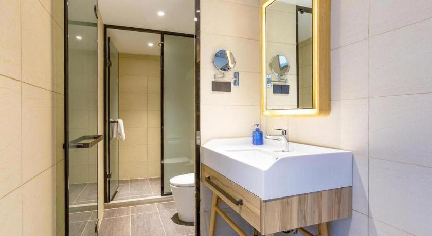 Hanting Premium Wudaokou East Gate Of Tsinghua Hotel 3*